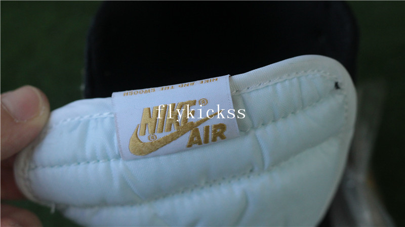 Air Jordan 1 Retro Gold Top3